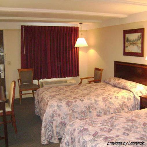 Oyo Hotel Wadsworth Oh I-76 Room photo